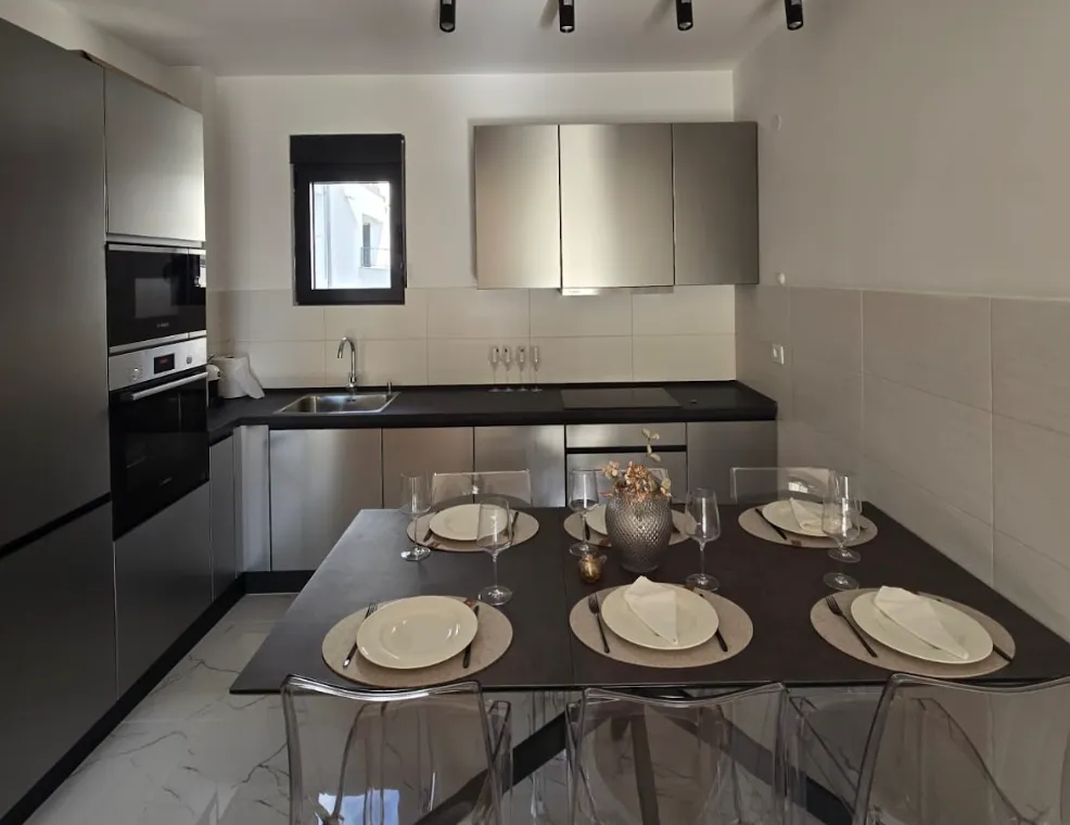 Rent, two bedroom apartment, 61m², Tivat, Crna Gora