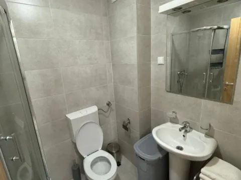 Izdavanje, jednosoban stan, 47m², Stari Aerodrom, Podgorica - image 10