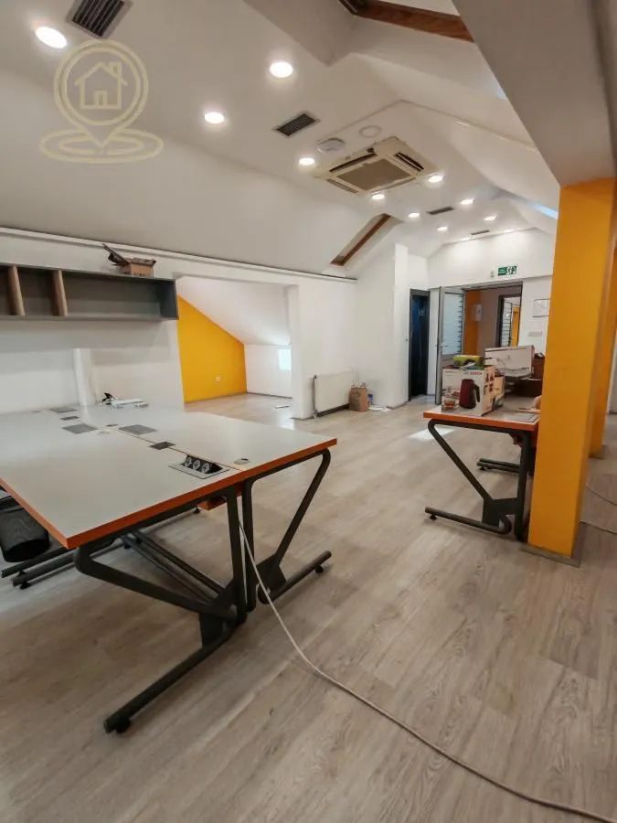 Rent, office space, 300m², Centar, Kragujevac