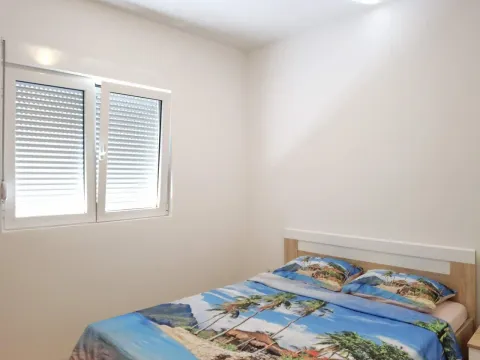 Rent, one bedroom apartment, 41m², Budva, Crna Gora - image 8