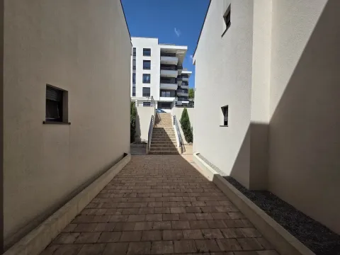 Rent, one bedroom apartment, 46m², Gorica C, Podgorica - image 12