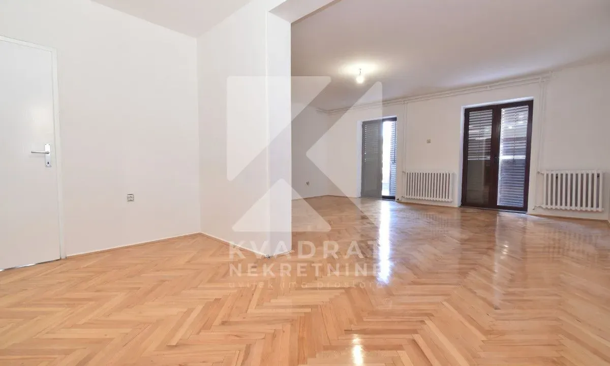 Izdavanje, kuća, 200m², Stari Aerodrom, Podgorica