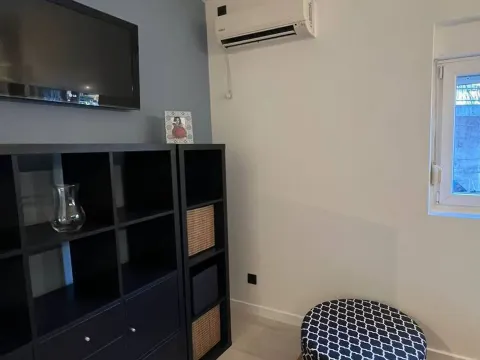 Prodaja, jednosoban stan, 25m², Tivat, Crna Gora - image 8