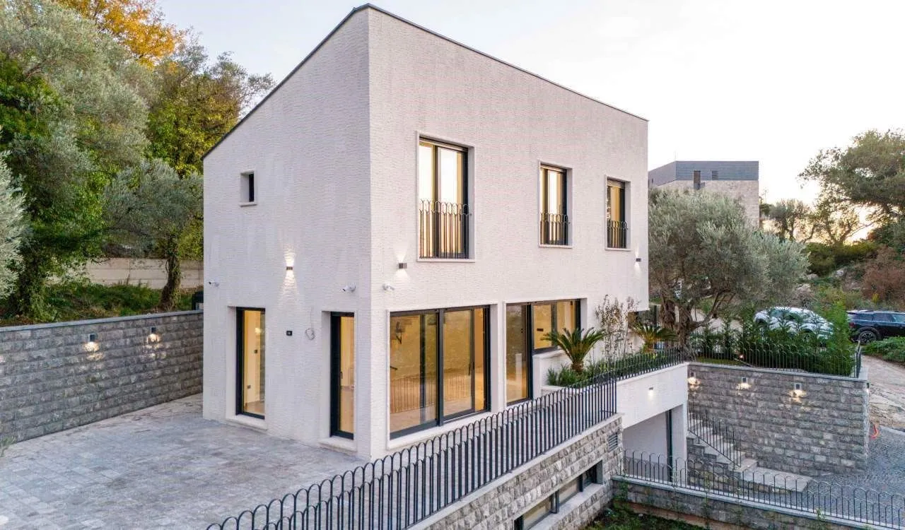 Sale, house, 240m², Kamenovo, Budva