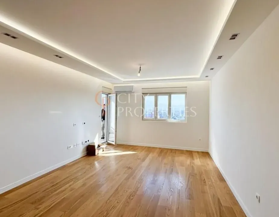 Izdavanje, stan, 86m², Central Point, Podgorica