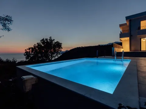 Izdavanje, kuća, 318m², Reževići, Budva - image 9