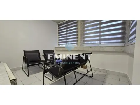 Izdavanje, trosoban stan, 97m², Slavija, Vračar Sve Podlokacije - image 11