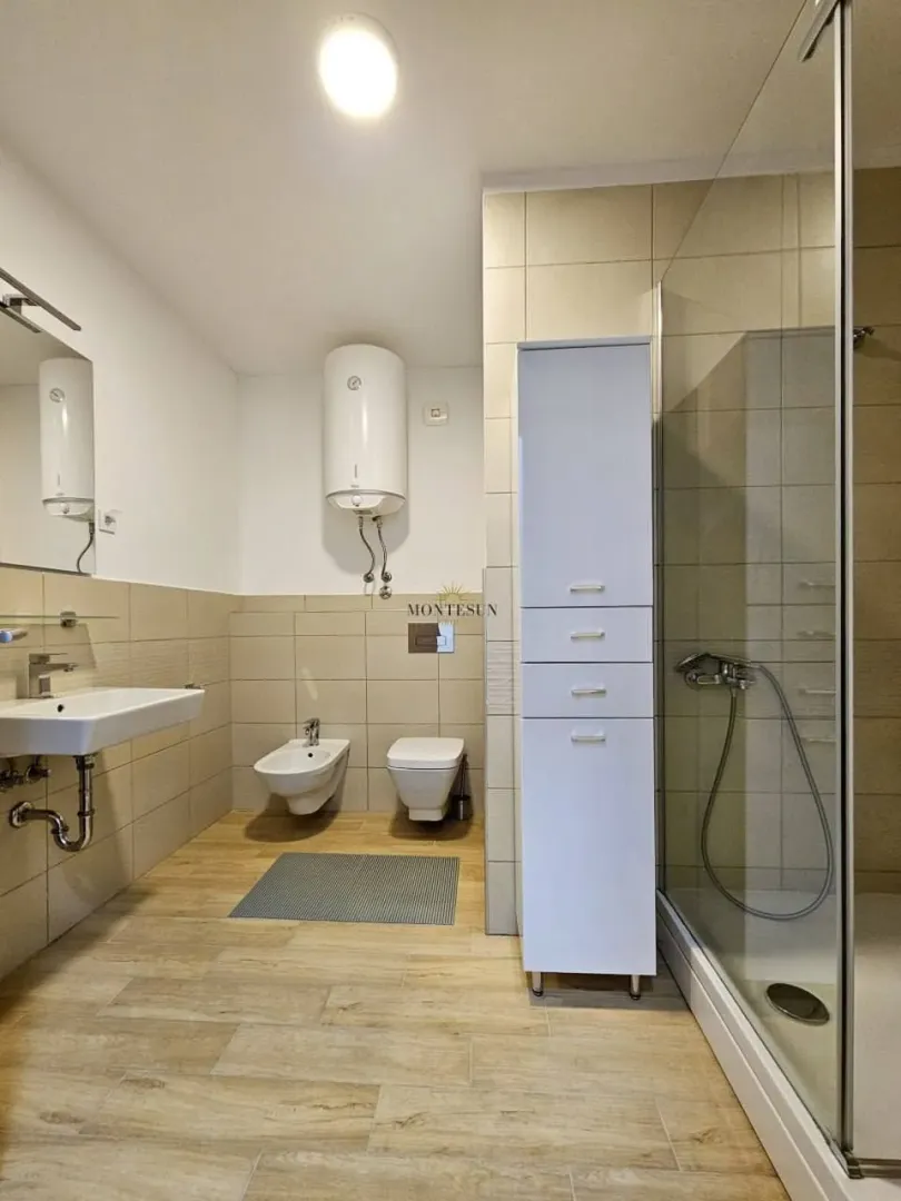Rent, one bedroom apartment, 78m², Centar, Budva