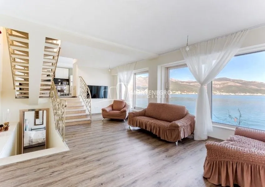 Prodaja, kuća, 240m², Krašići, Tivat
