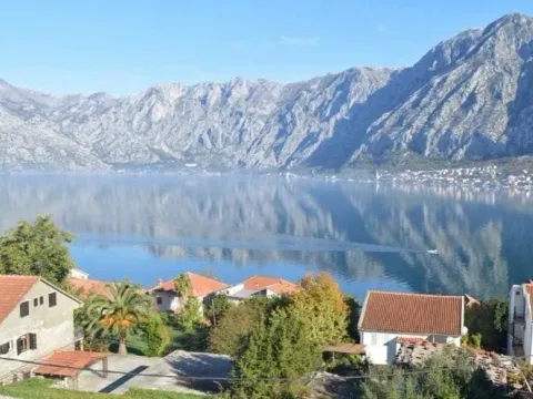 Prodaja, plac, 585m², Prčanj, Kotor - image 1
