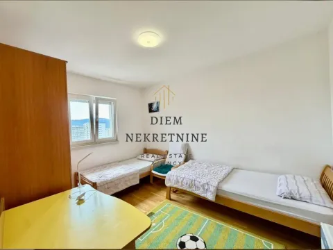 Rent, two bedroom apartment, 70m², Centar, Bar - image 10