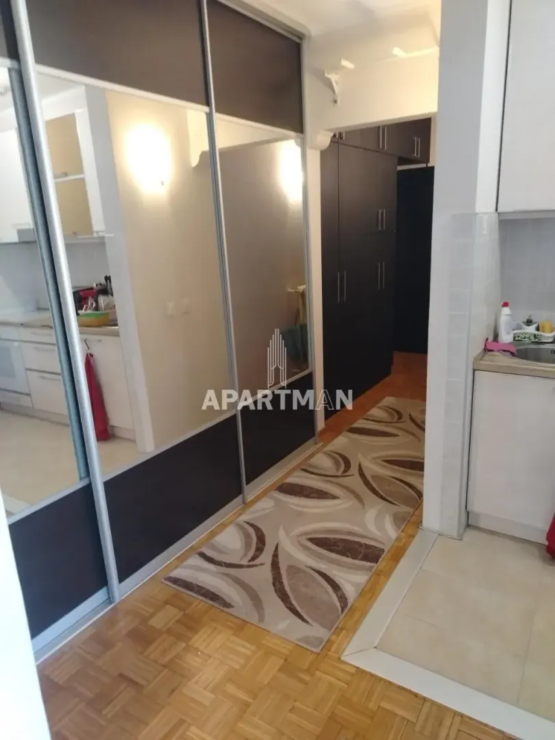 Rent, one bedroom apartment, 45m², Novi Beograd Blok 61, Novi Beograd Sve Podlokacije