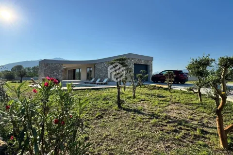 Prodaja, kuća, 295m², Begovina, Danilovgrad - image 2