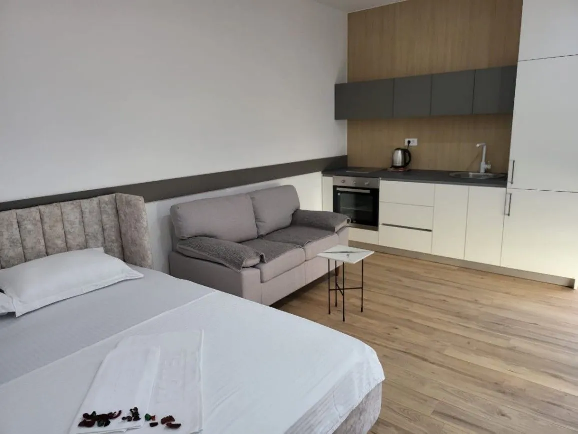 Izdavanje, garsonjera, 30m², Gradiošnica, Tivat