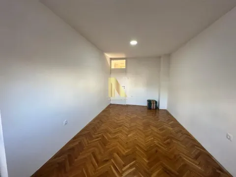 Izdavanje, poslovni prostor, 96m², Rotkvarija, Novi Sad Sve Podlokacije - image 4