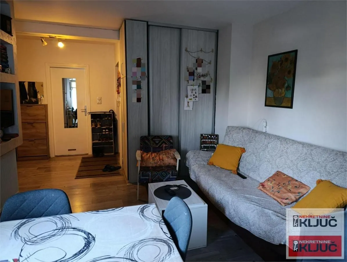 Prodaja, dvosoban stan, 50m², Avijatičarsko naselje, Novi Sad Sve Podlokacije
