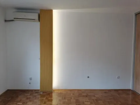 Izdavanje, jednosoban stan, 37m², Novo naselje, Novi Sad - image 8
