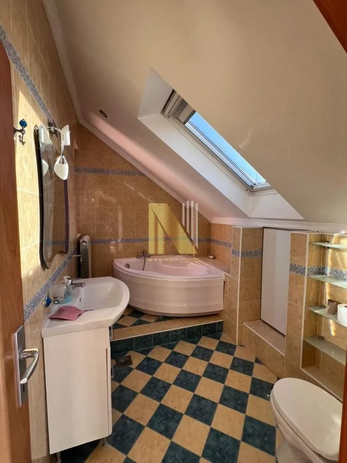 Prodaja, jednosoban stan, 79m², Centar, Novi Sad