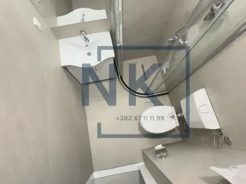 Izdavanje, poslovni prostor, 70m², Centar, Podgorica - image 11