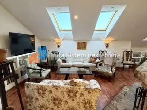 Rent, apartment, 200m², Stari Grad, Beograd - image 1