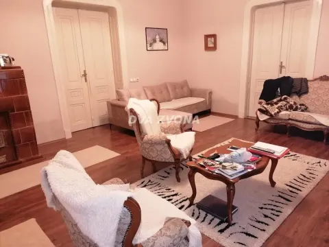 Prodaja, kuća, 312m², Bečej, Novi Sad - image 1