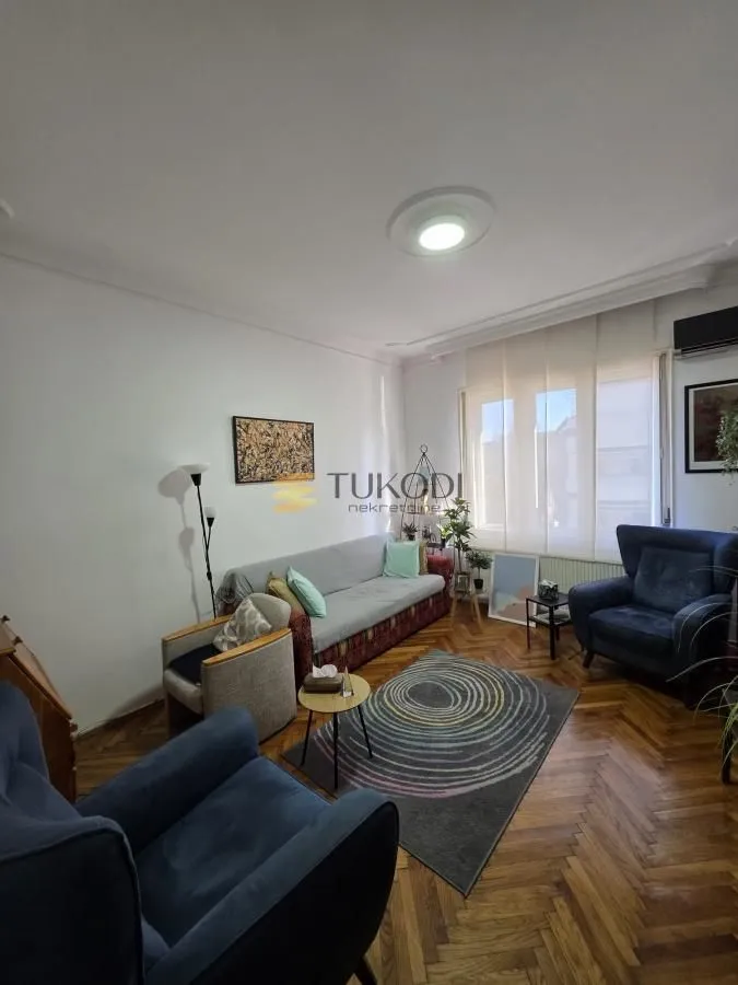 Izdavanje, trosoban stan, 70m², Poštanska Štedionica, Palilula Sve Podlokacije