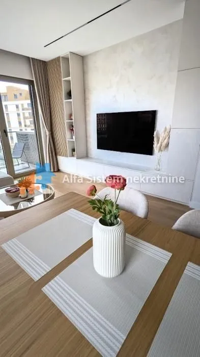 Rent, three bedroom apartment, 73m², Savski Venac, Beograd