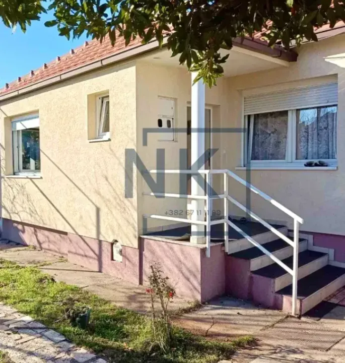 Izdavanje, kuća, 55m², Tološi, Podgorica