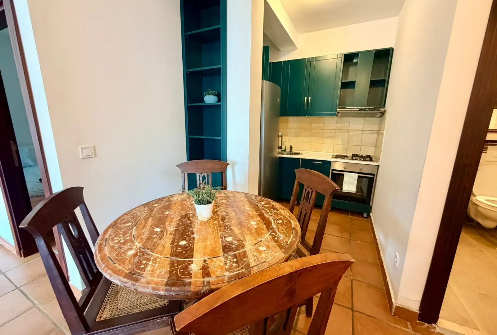 Prodaja, dvosoban stan, 87m², Morinj, Kotor