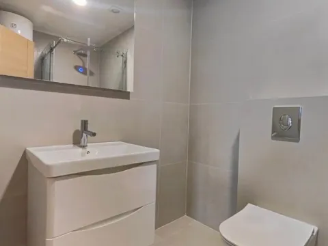 Izdavanje, dvosoban stan, 65m², City Kvart, Podgorica - image 9