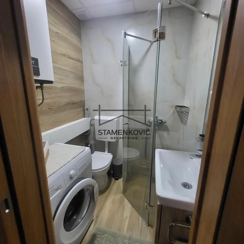 Izdavanje, dvosoban stan, 46m², Socijalno, Novi Sad Sve Podlokacije