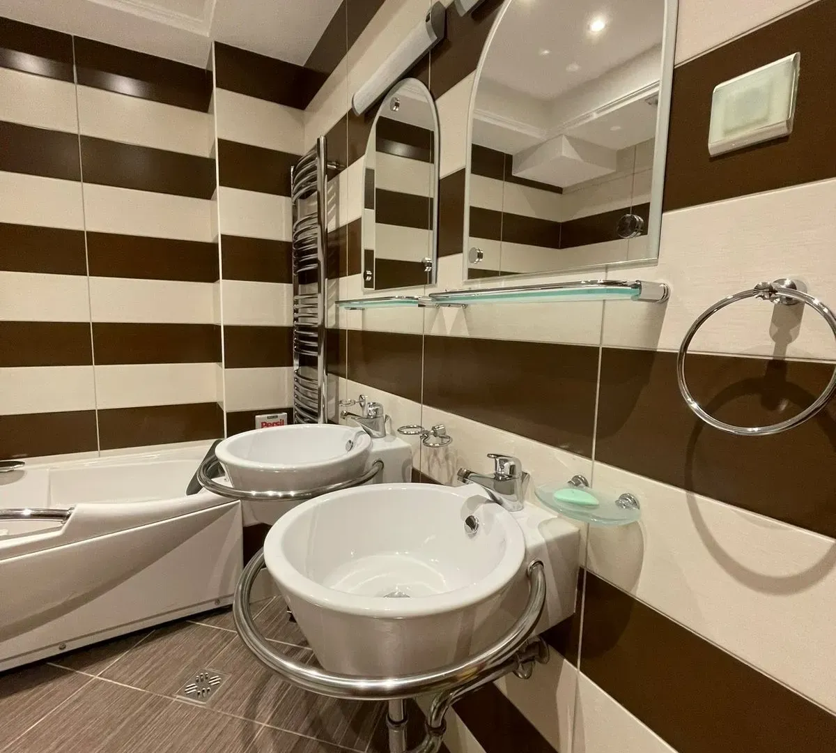 Prodaja, dvosoban stan, 100m², Centar, Podgorica