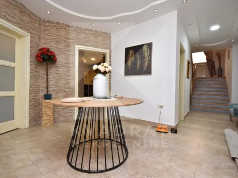 Rent, house, 330m², Golubovci, Podgorica - image 20