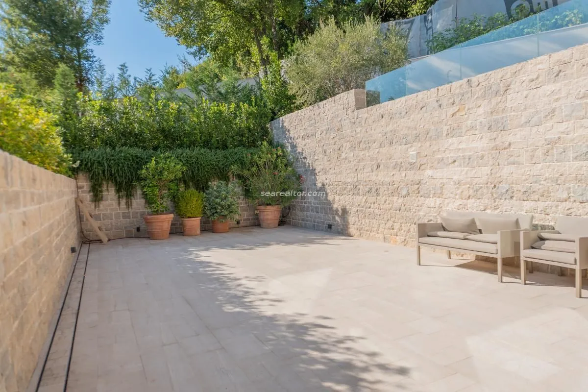Prodaja, kuća, 288m², Donja Lastva, Tivat