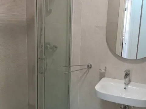 Izdavanje, jednosoban stan, 42m², Pobrežje, Podgorica - image 5