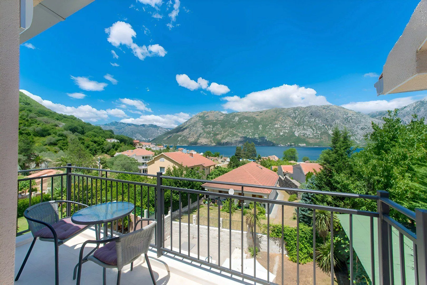 Sale, house, 240m², Stoliv, Kotor