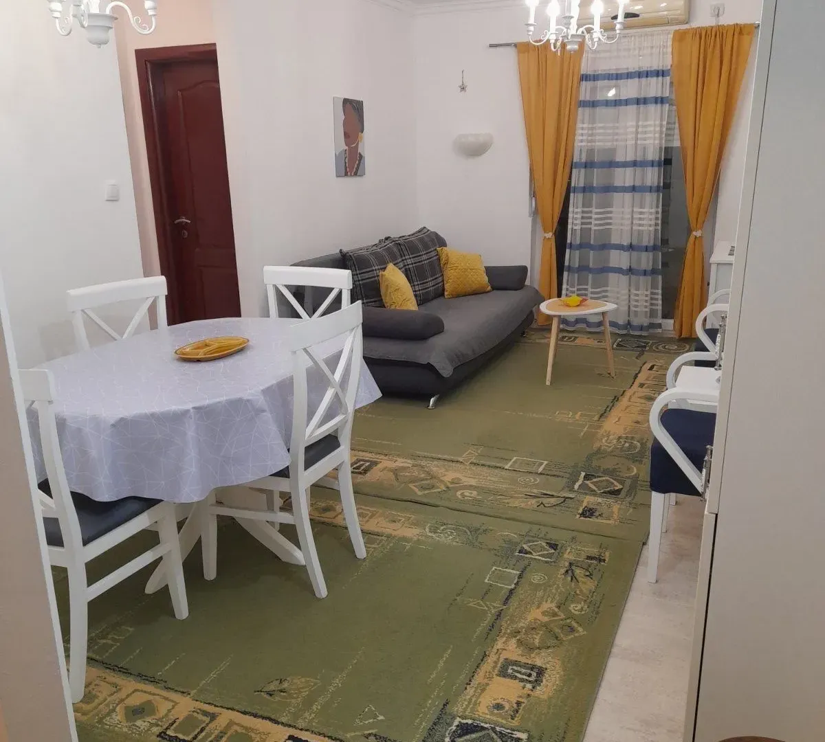 Izdavanje, dvosoban stan, 51m², Kalimanj, Tivat