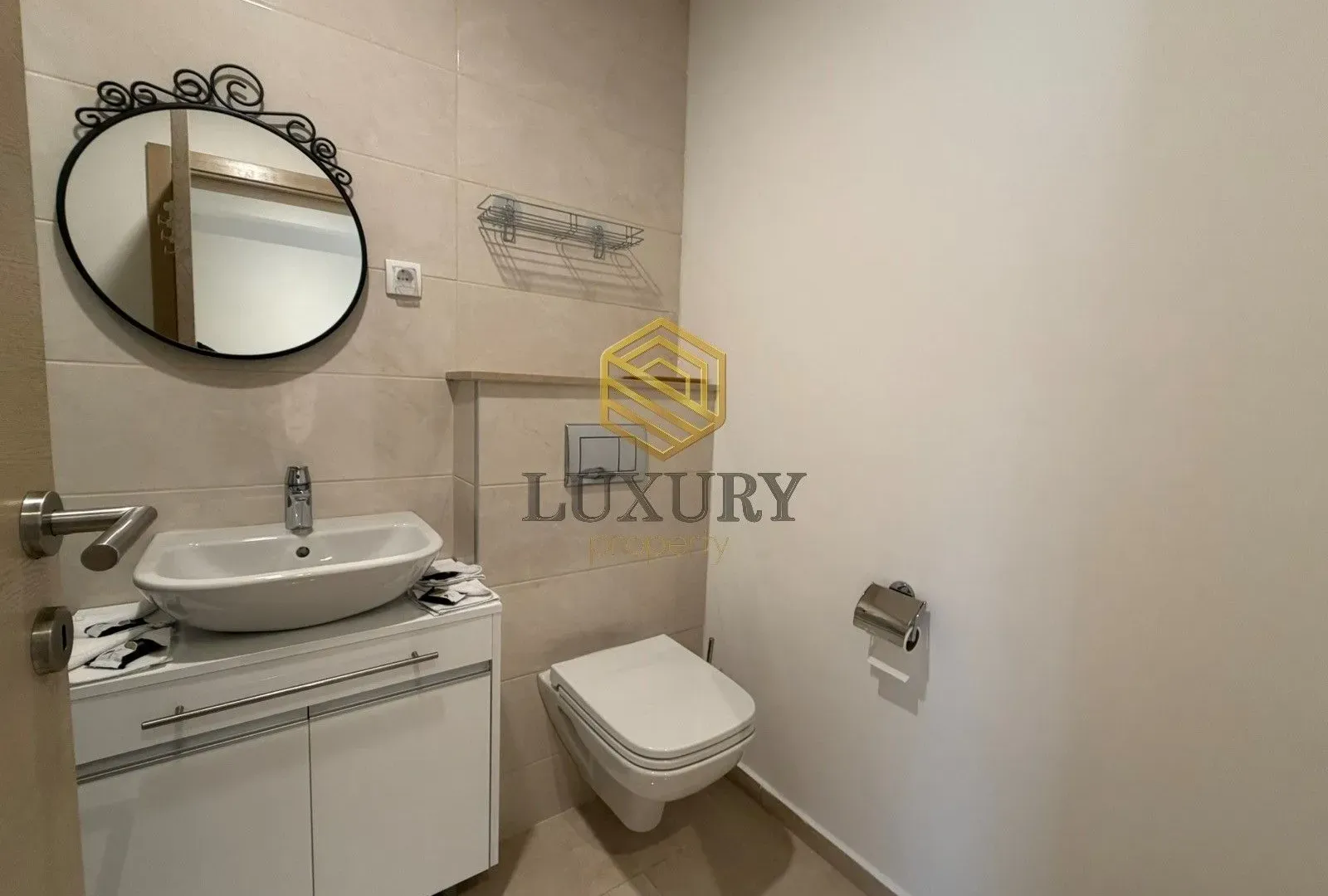 Sale, two bedroom apartment, 68m², Bečići, Budva