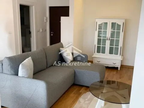 Stan in Zemun Cara Dušana