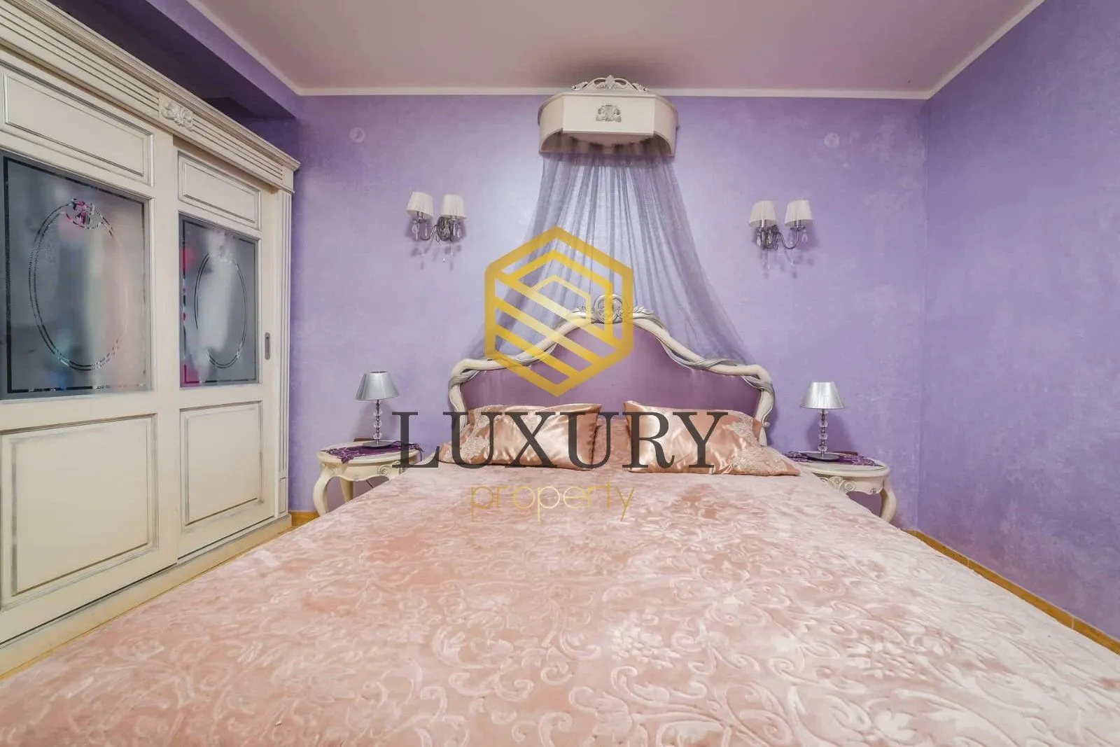 Rent, house, 230m², Bečići, Budva