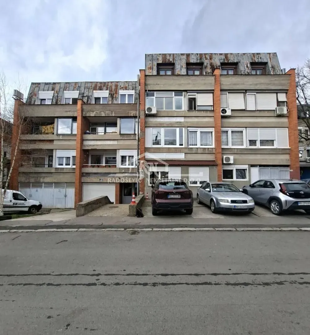 Prodaja, trosoban stan, 63m², Rakovica, Beograd