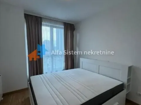 Izdavanje, trosoban stan, 81m², Savski Venac, Beograd - image 3