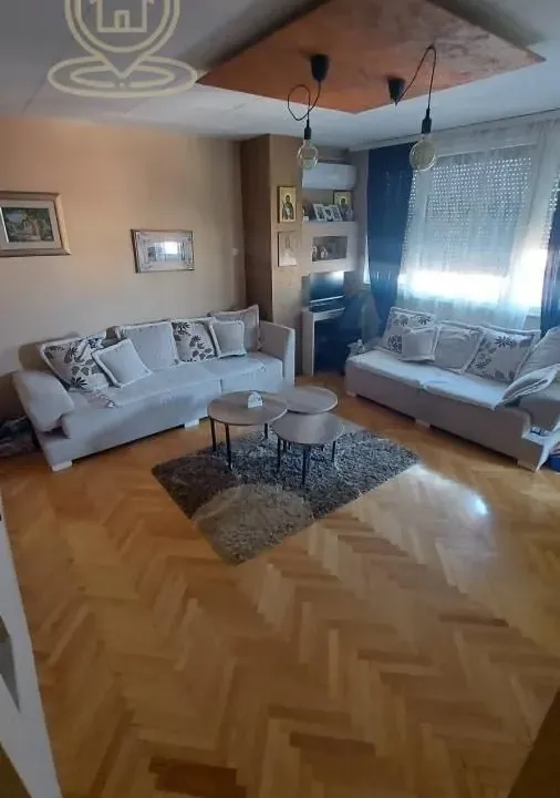 Izdavanje, dvosoban stan, 65m², Bulevar, Niš