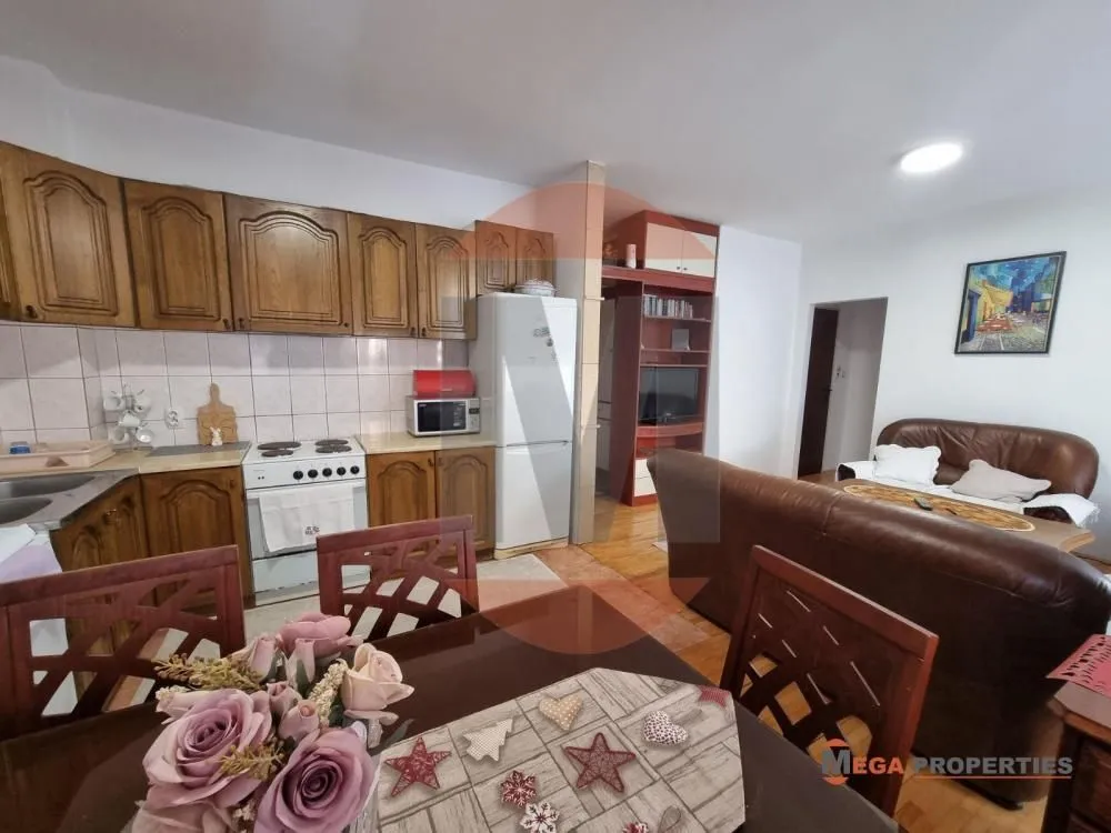 Rent, three bedroom apartment, 60m², Crveni Krst, Beograd