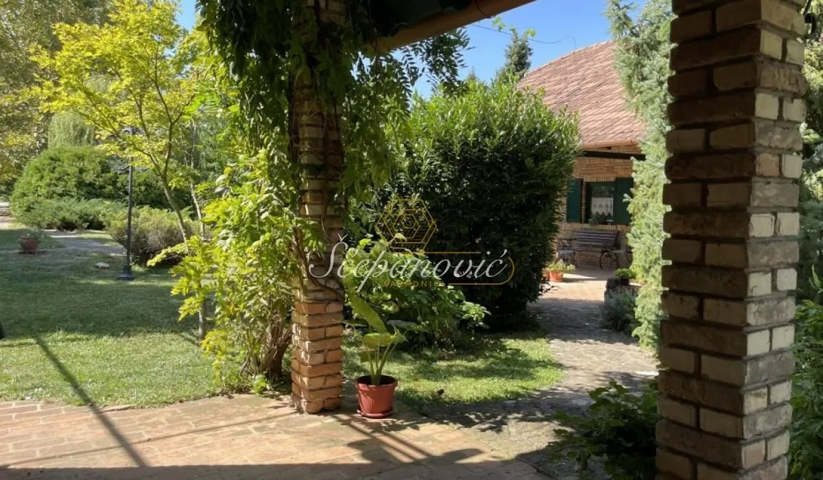 Prodaja, kuća, 202m², Sremska Kamenica, Petrovaradin