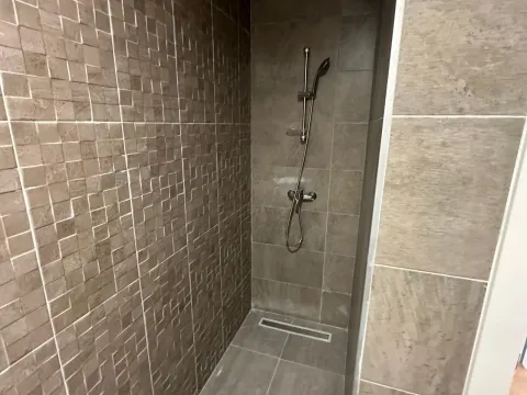 Prodaja, trosoban stan, 104m², Stari Aerodrom, Podgorica - image 15