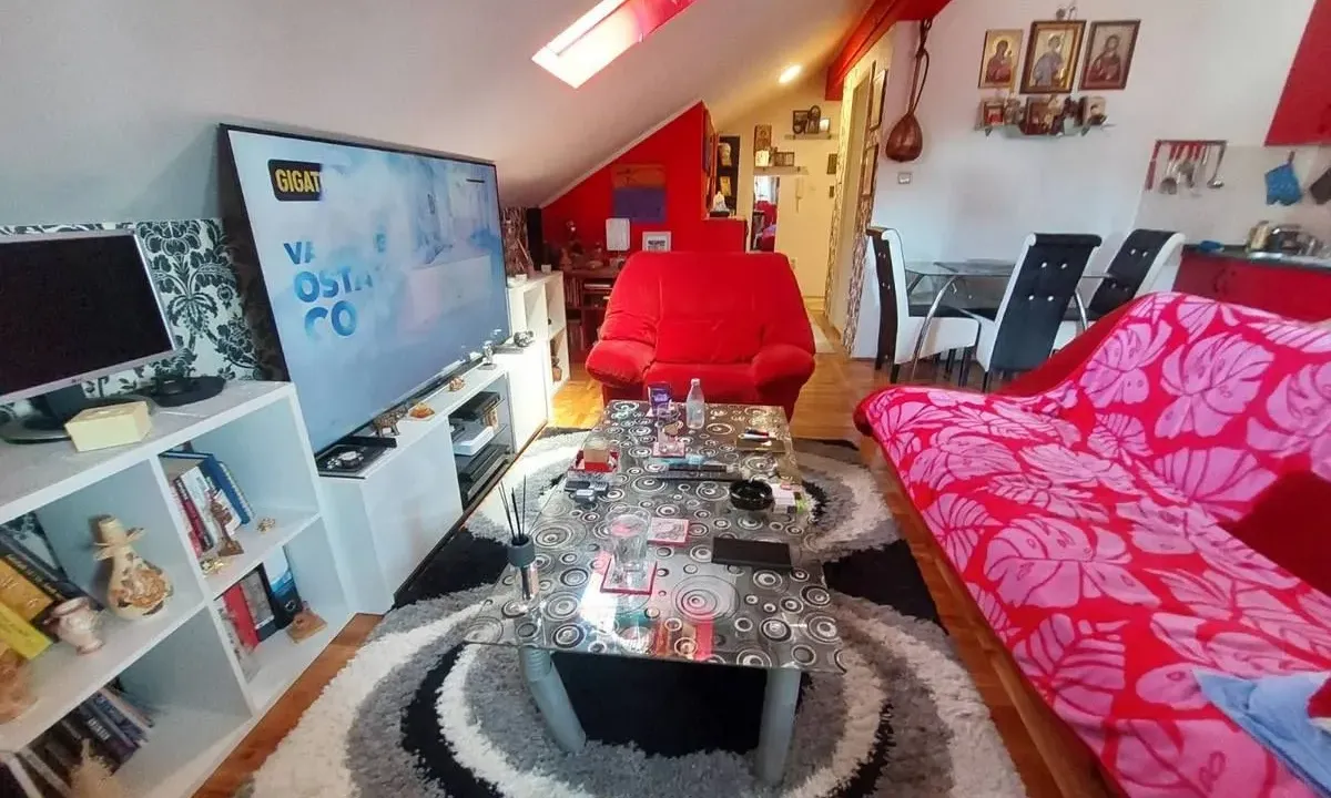 Prodaja, trosoban stan, 63m², Petlovo Brdo, Beograd