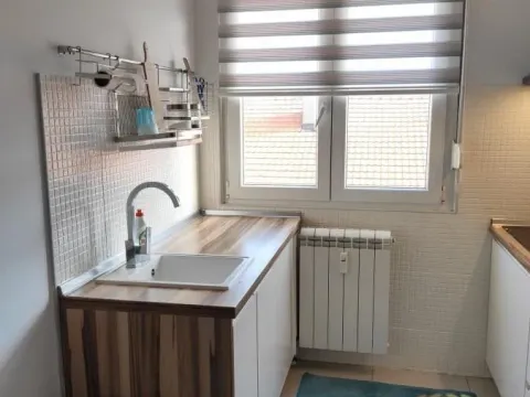 Izdavanje, trosoban stan, 72m², Bulbulder, Zvezdara Sve Podlokacije - image 8