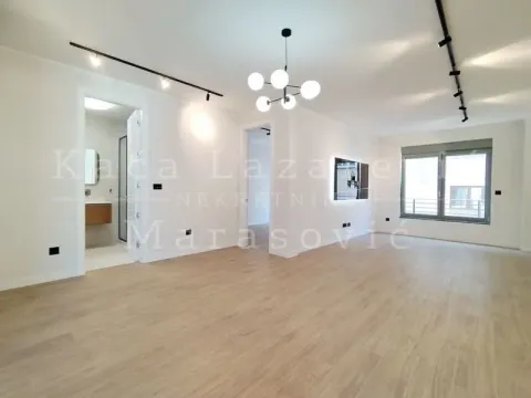 Sale, two bedroom apartment, 65m², Kalenić Pijaca, Vračar Sve Podlokacije