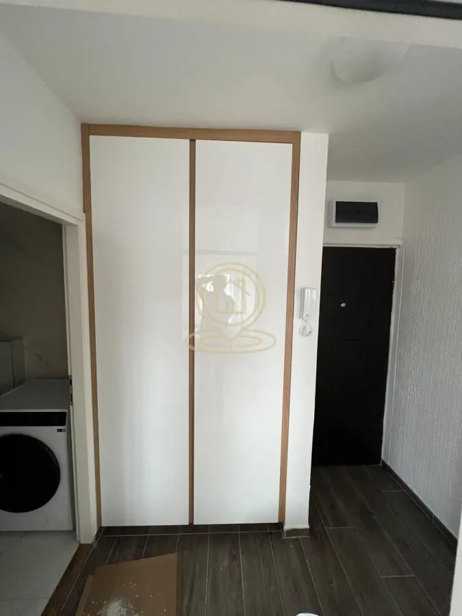 Izdavanje, jednosoban stan, 35m², Centar, Kragujevac